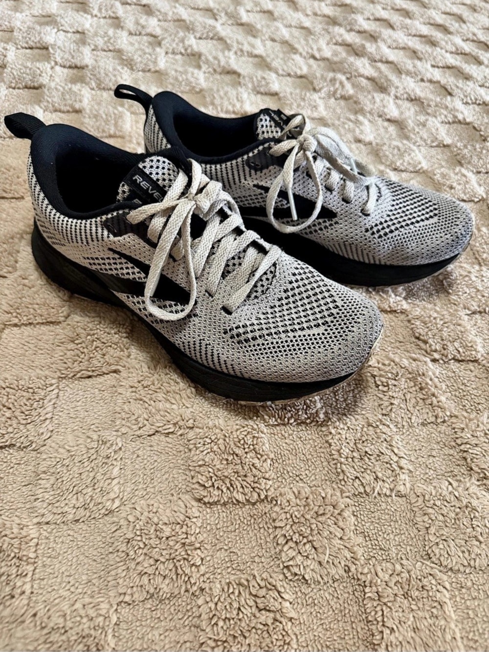 Brooks Energize Athletic Shoes Gray Black US 6.5 B